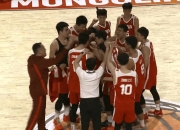 开云体育官网-澳洲篮球联赛精彩继续，球员们拼尽全力