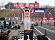 开云体育登录-迈凯伦横扫威廉姆斯，维斯塔潘点燃赛场的简单介绍