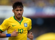 开云体育-强行终结与赛道接管，巴黎的绿茵审判与萨卡的极速王权