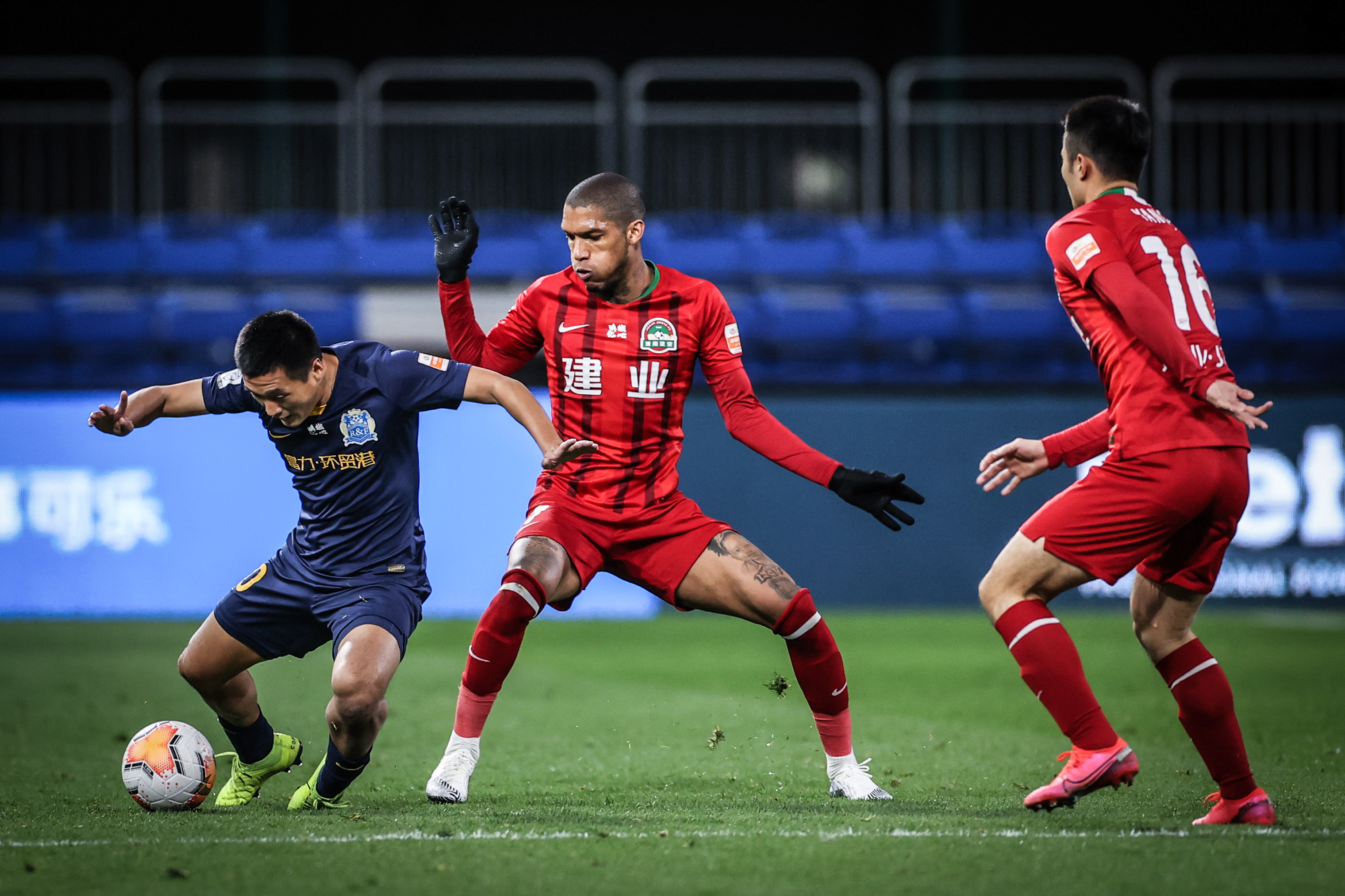 关于广州富力憾负对手,错失淘汰赛的信息 关于广州富力憾负对手,错失淘汰赛的信息