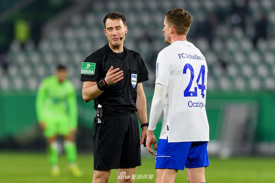 关于沙尔克迎战沃尔夫斯堡,谁将笑到最后?的信息 关于沙尔克迎战沃尔夫斯堡,谁将笑到最后?的信息