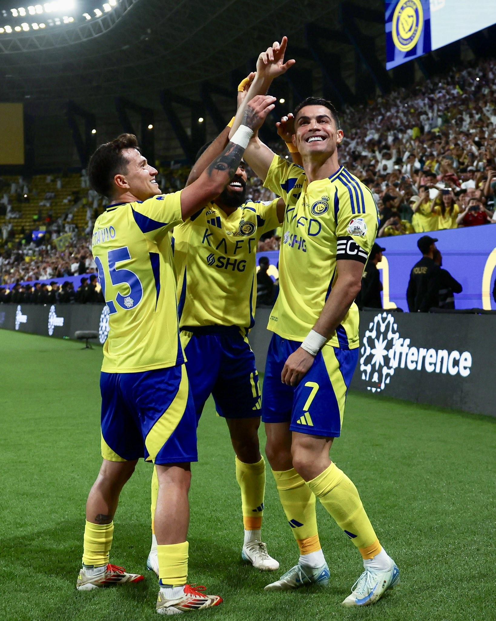 包含新晋足球联赛赛事掀起狂欢,球员表现优异备受瞩目的词条 包含新晋足球联赛赛事掀起狂欢,球员表现优异备受瞩目的词条