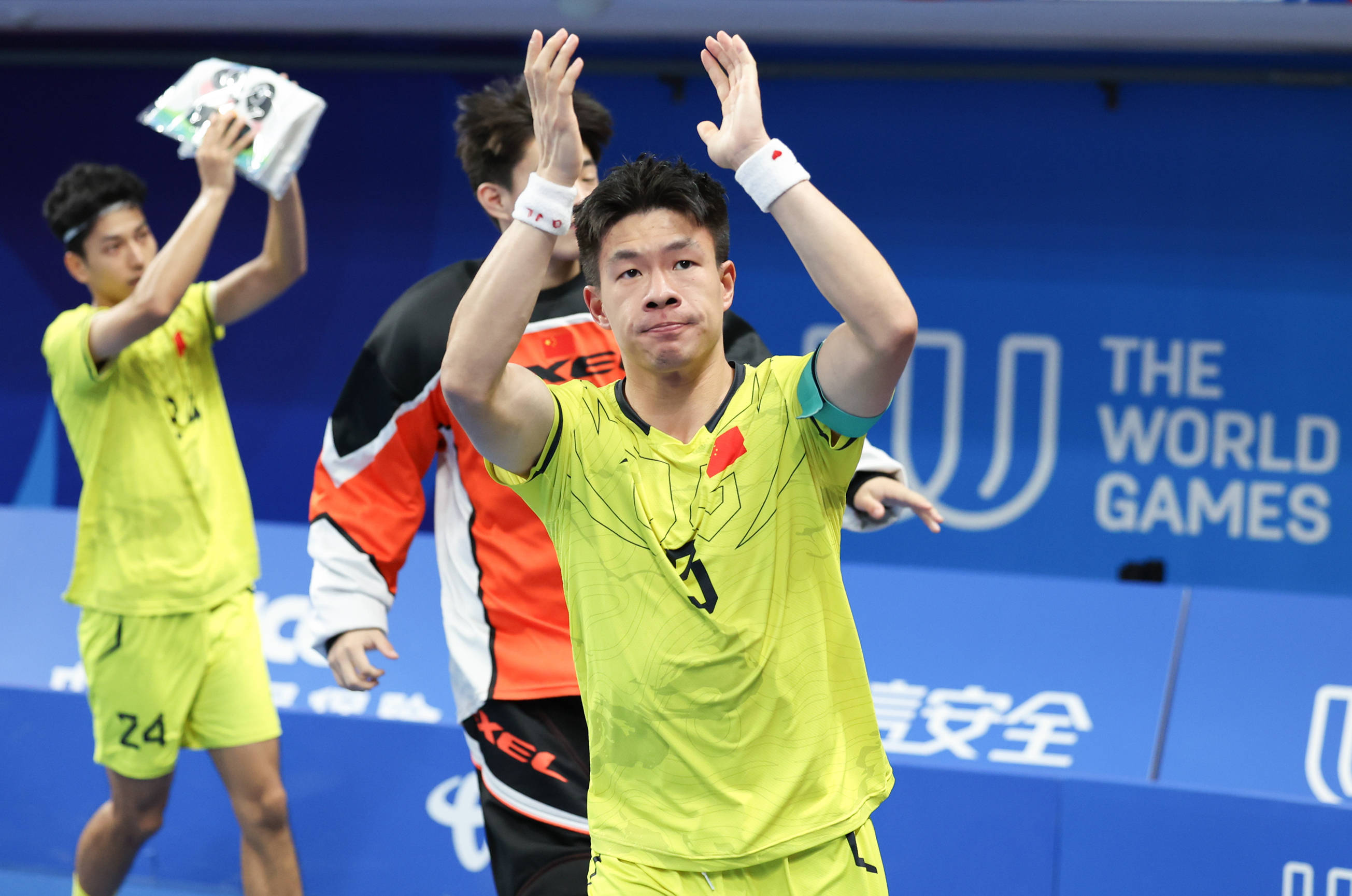 加拿大队在曲棍球比赛中获胜 加拿大队在曲棍球比赛中获胜