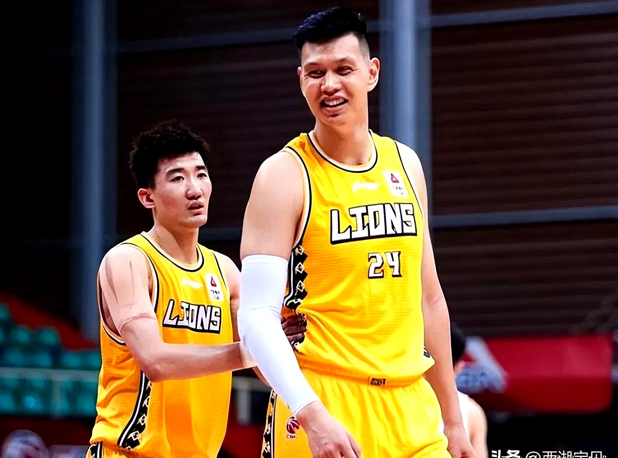 快船完胜深圳队,孙铭徽惊艳四座 快船完胜深圳队,孙铭徽惊艳四座