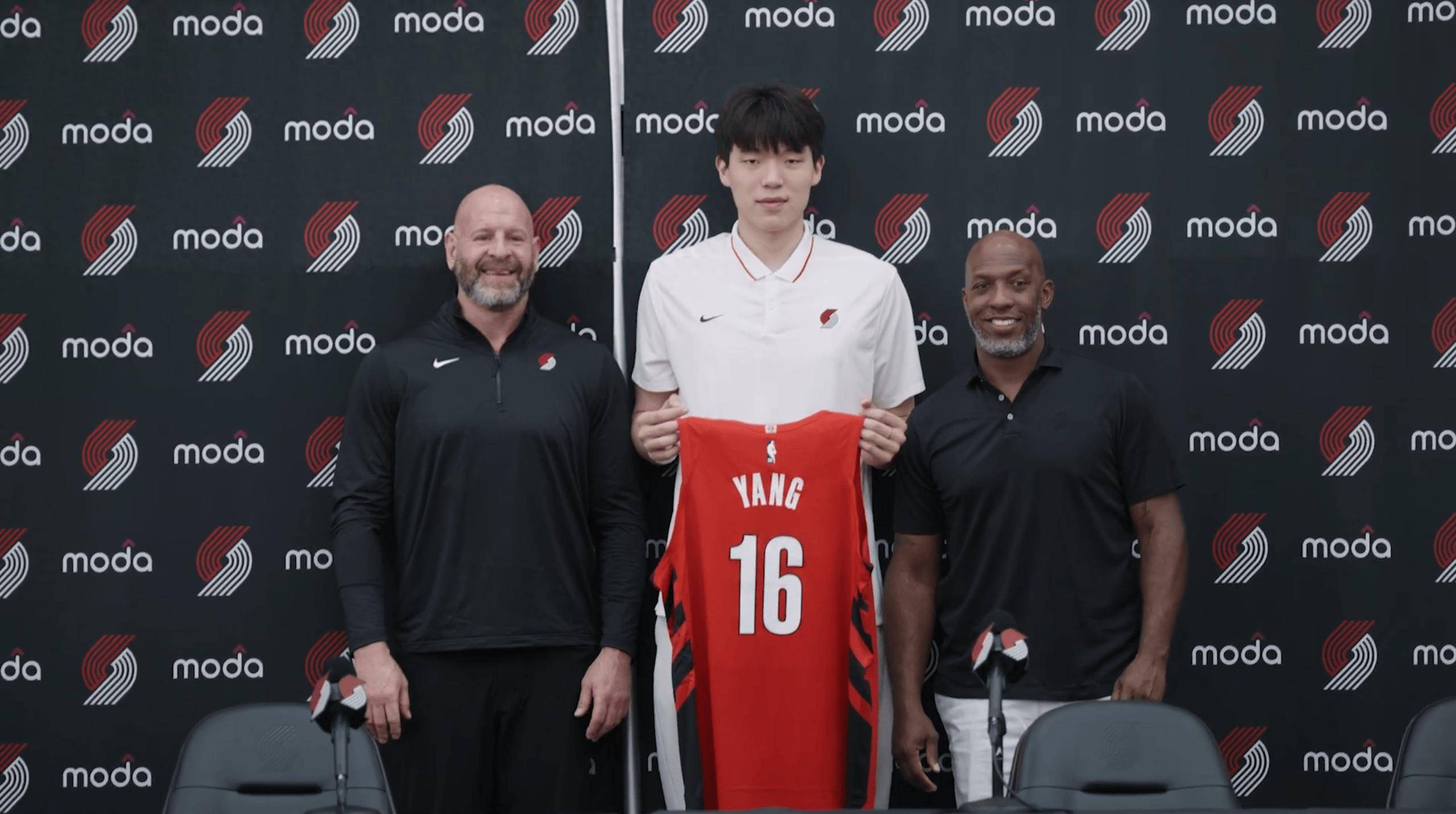 开拓者球员组成团队备战关键对决 开拓者球员组成团队备战关键对决