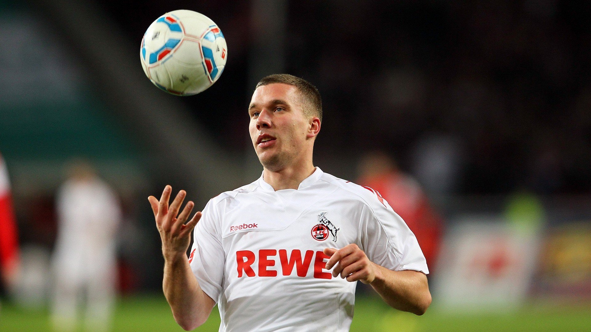 硝烟弥漫!公牛硬仗啃下猛龙,范弗利特化身蛰伏尖兵锁定胜局