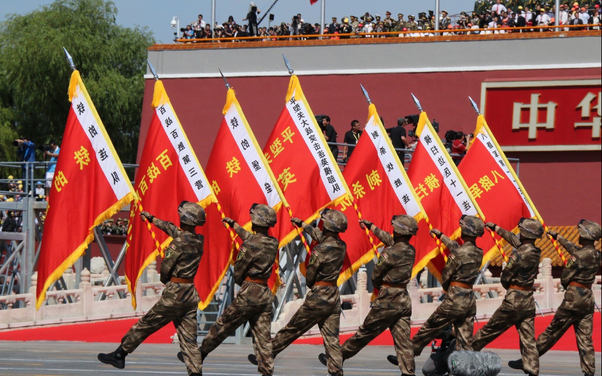 烽火连天！火箭穿云箭击溃独行侠，西部排名战硝烟再起