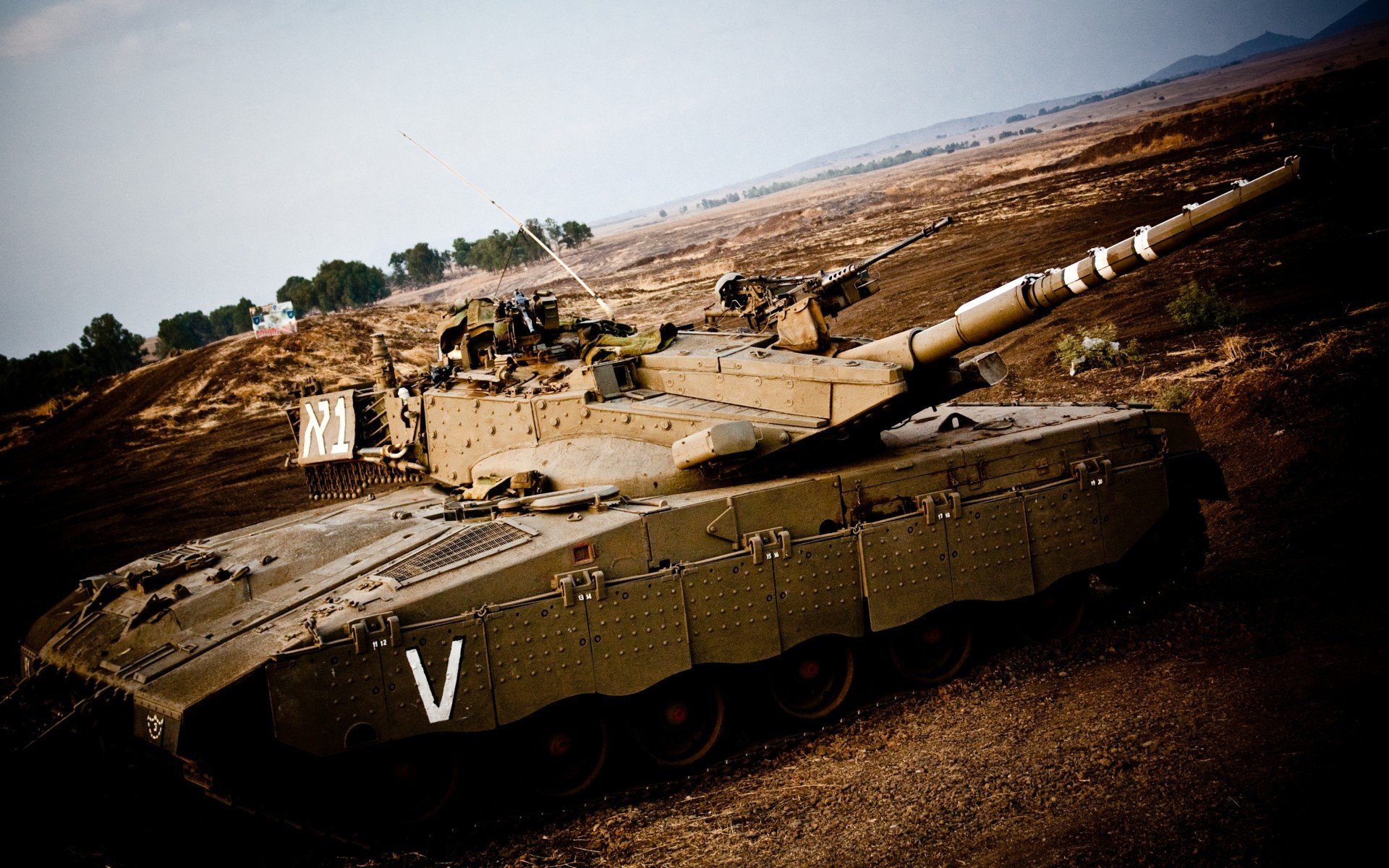 安达卢西亚的黄昏，当摩洛哥节奏肢解塞维利亚，楚阿梅尼在寂静中投下惊雷